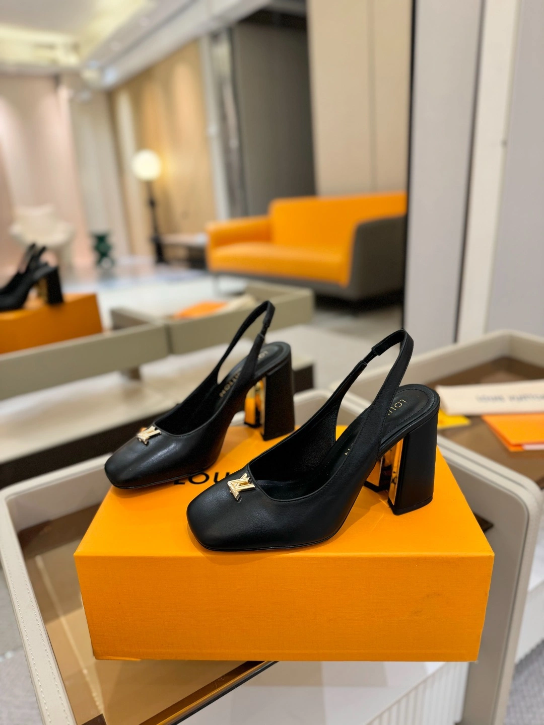 COCO-- 8V 1AGUG5 Calfskin goatski Heel height：8.5CM item:E-X158D4128